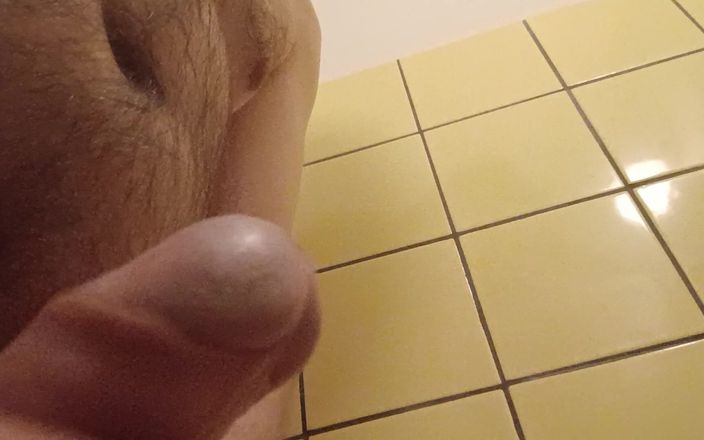 Ed Eden: Detailní koupelna