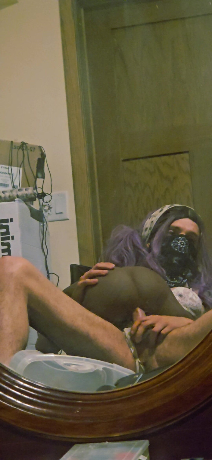 Natalie Slax: Lilahårig Sissy Slampa i spets - Tgirl Creampie &amp; Cum Play