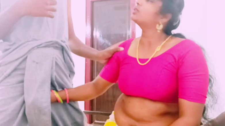 Telugu honey lips: Une belle-mère indienne à trois se fait baiser par son beau-fils,...
