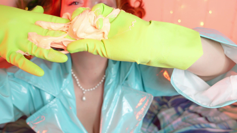 Arya Grander: Gloves fetisch - spielen mit schleim