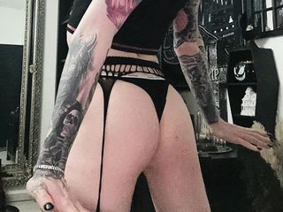 Alex Bike: Sexy striptýz