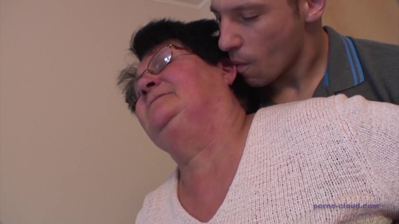 Porno Cloud: The cleaner granny