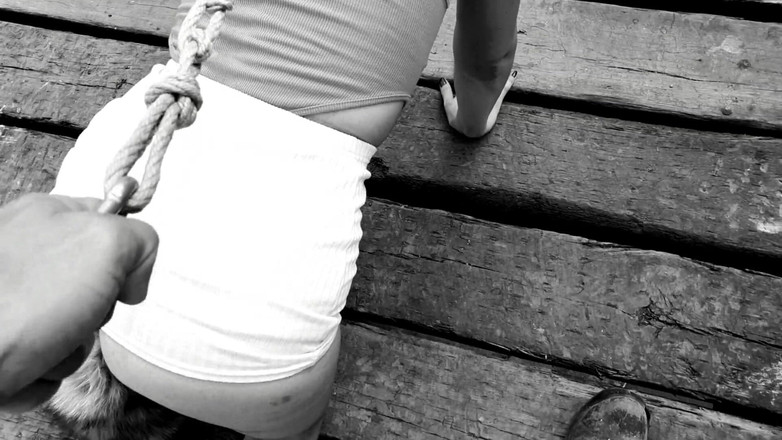 Bdsmlovers91: 내 키티를 공원에서 산책하기 (공공 BDSM)