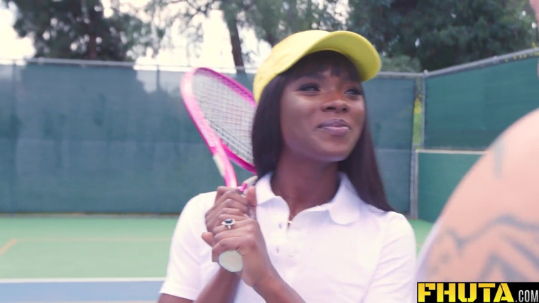 FHUTA: FHUTA - Ebony MILF Ana Foxxx knullas i röpan av tennisinstruktör