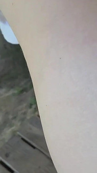 Ošukal jsem ho venku a nechal jsem ho vystříkat na můj obličej a hruď - Mama_foxx94