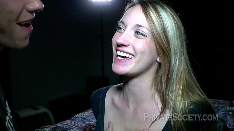 Private Society: Przedstawiamy Janelle z Omaha