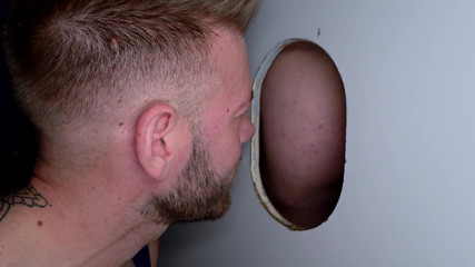 Logan Vera: Glory Hole, Cacciatori da crociera