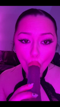 I Look so Pretty Sucking Dick I Wish It Was the Real Thing