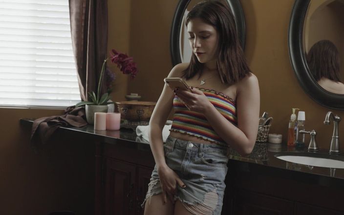 Sweet Sinner: Tu papá 3, escena 1, las mujeres jóvenes quieren polla