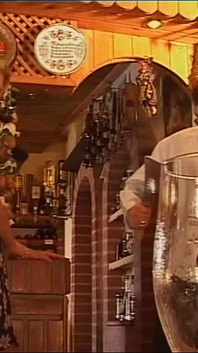 Piękna seksowna blondynka czuje się jak jebanie w restauracji