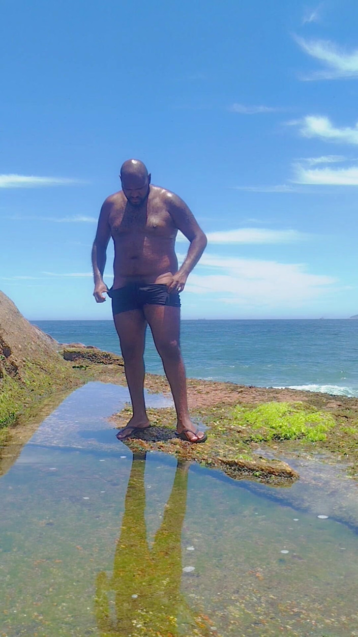 TheBlacKHunterr: Ukazovat své velké tělo v Riu de Janeiru