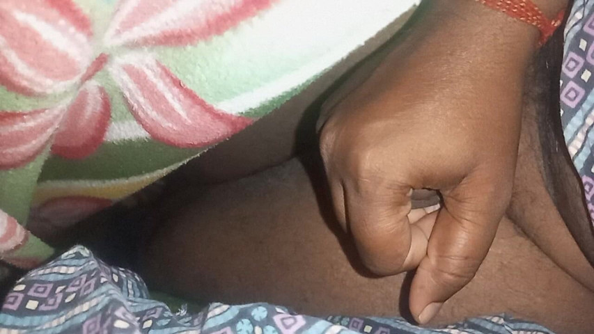 My Indian Wife Pussy Hair Clean and Sucking with Dildo Fucking in Home (Sweet Indian cock)