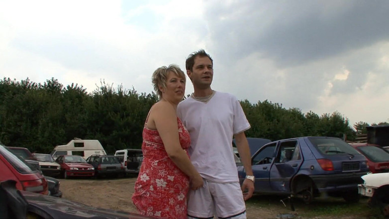 King Of Amateur: De quatro milf por The Mechanic on Duty