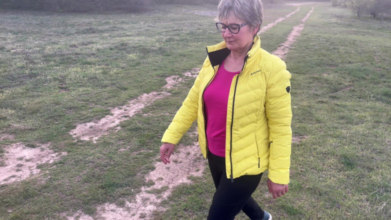 KingYordanov: The Anal Granny Outdoors!