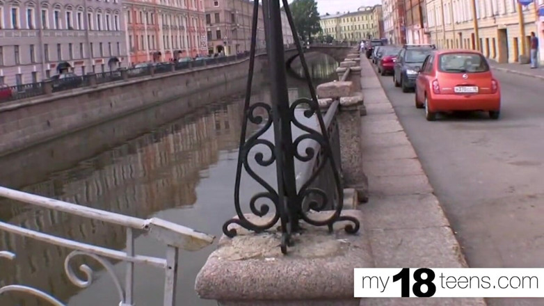 My 18 Teens: Мої 18 тінок - мила красуня робить мінет величезному члену і отримує жорсткий секс із камшотом