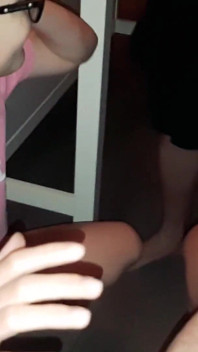 Tre cazzi per la teen sara bell - gangbang amatoriale