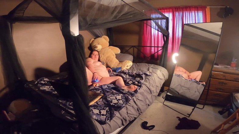 SexyNEBBW: Sexy BBW toys n tits live gopro