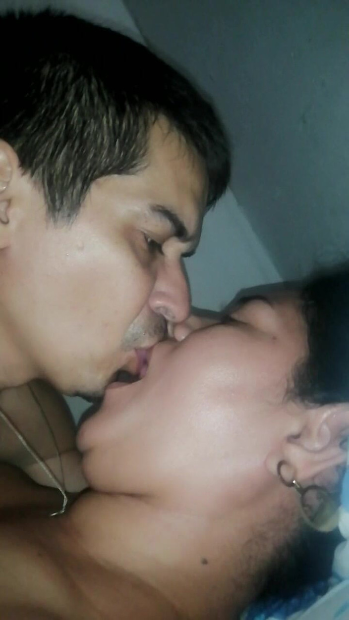 Valkyrie and Luigy Couple: Přítelkyně šuká obličejem nahoru