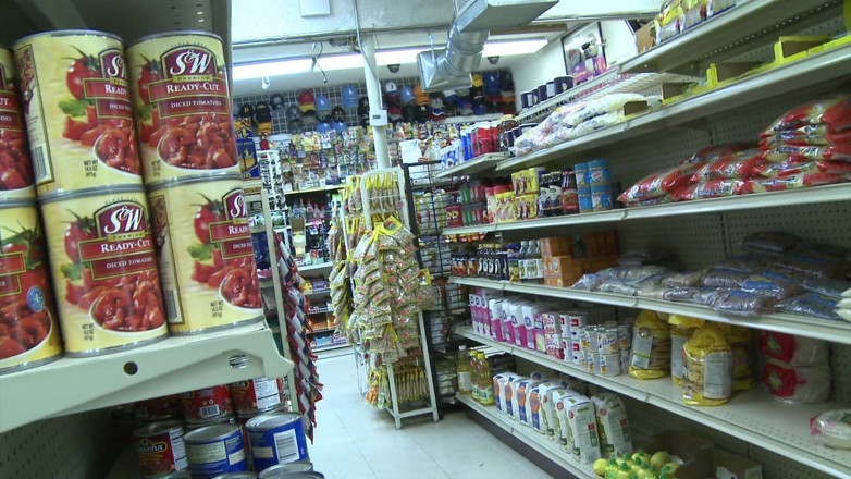 Fuck me in Public: Pareja loca acaba de tener sexo duro en el supermercado
