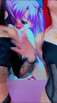エッチなレズビアンが友達と遊びながら潮吹き