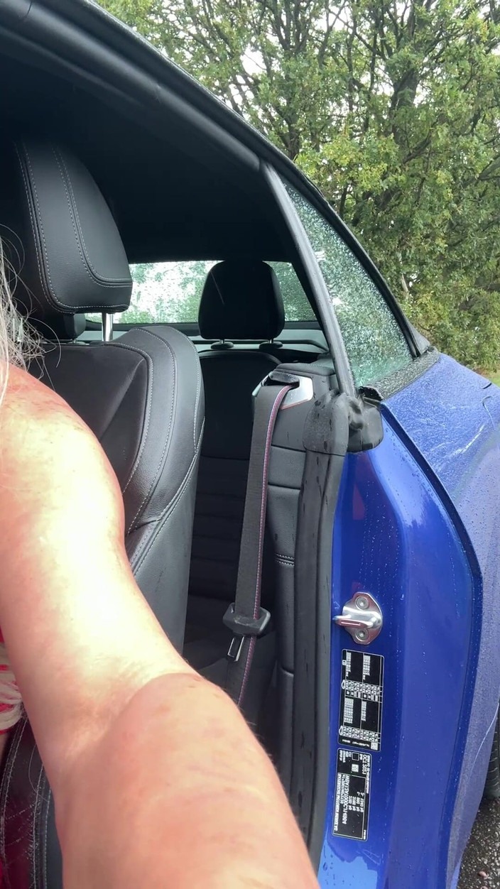 Kellycd2022: Сексуальний кроссдрессер kellycd2022 для їзди в червоних безшовних колготках і на підборах