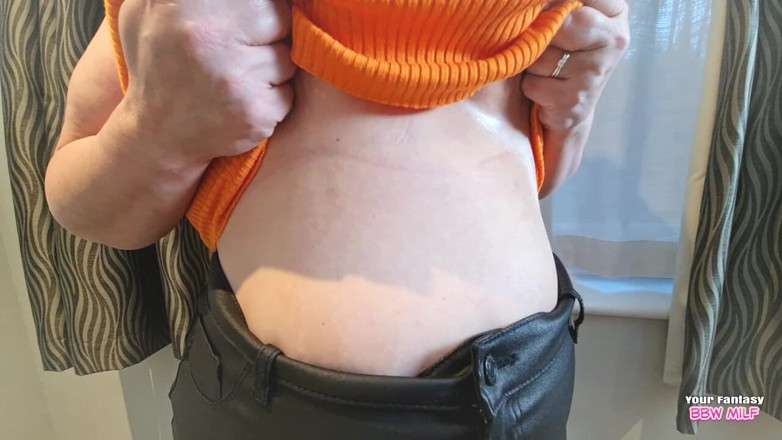 BBW_Wife: Meine großen titten verschütten überall (selbstgedrehte reife tante mit dicken titten bbw_wife)