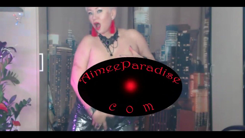 AimeeParadise: परिपक्व रूसी रंडी द्वारा हॉट मूतना शो ...
