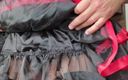 My panties: Sexy vestido de mucama y bragas de satén, mariquita acabando