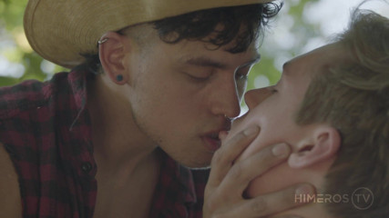 Himeros.tv: Treesome