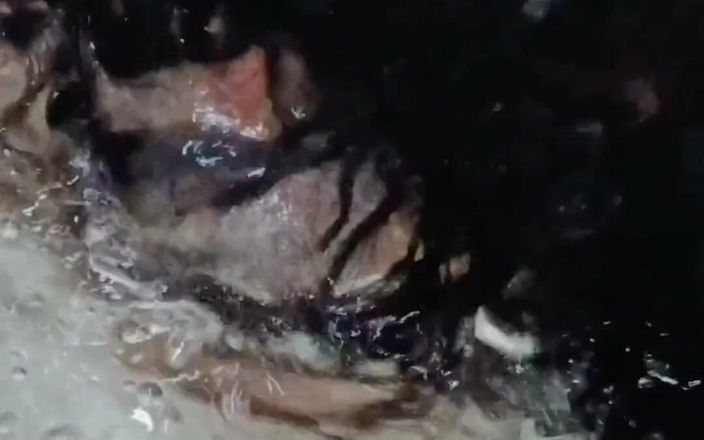 Anabel 693: Ana è pazza sott'acqua, si sentono grandi suoni