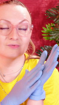 Video de Asmr con guantes médicos de nitrilo (Arya Grander)