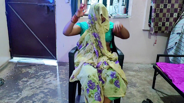 Annubhabhi4: Soție indiancă desi futută