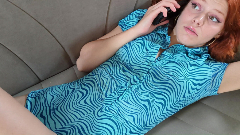 Mira Love: Je baise ma copine russe pendant qu’elle parle au téléphone...