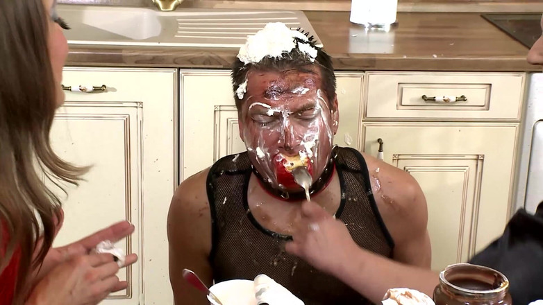 German BDSM MMV: Submisivní otrok pokrytý špinavou rozkoší