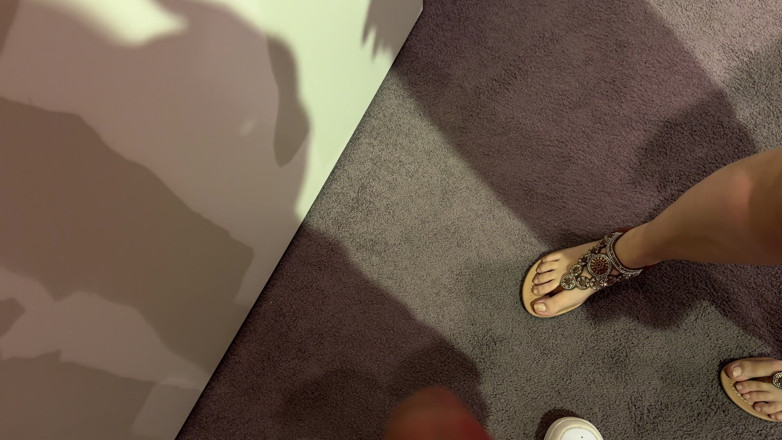 SlipCouple: J’ai Trouvé Une Bite Parfaite Dans Le Magasin De Meubles -...