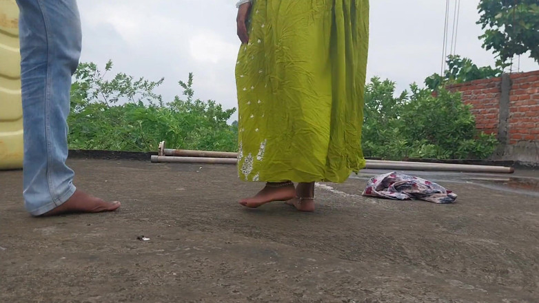 Pooja raniji: Village desi, une jeune fille desi dehors du sexe - ma...