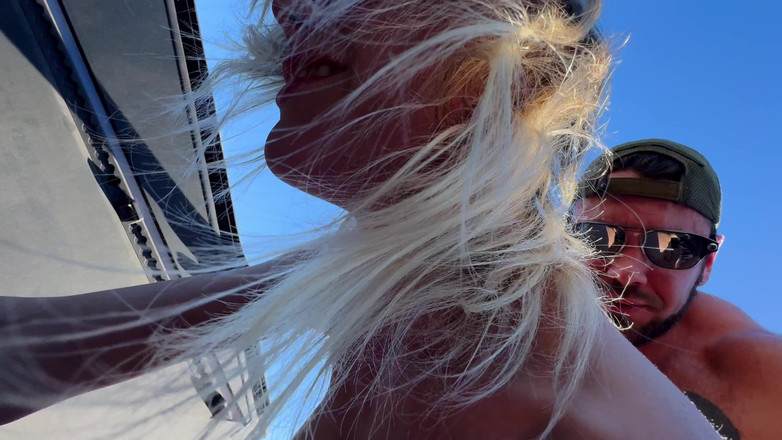 Dante Colle: ブロンドのティーンがマンコに2本のチンポを突き刺される