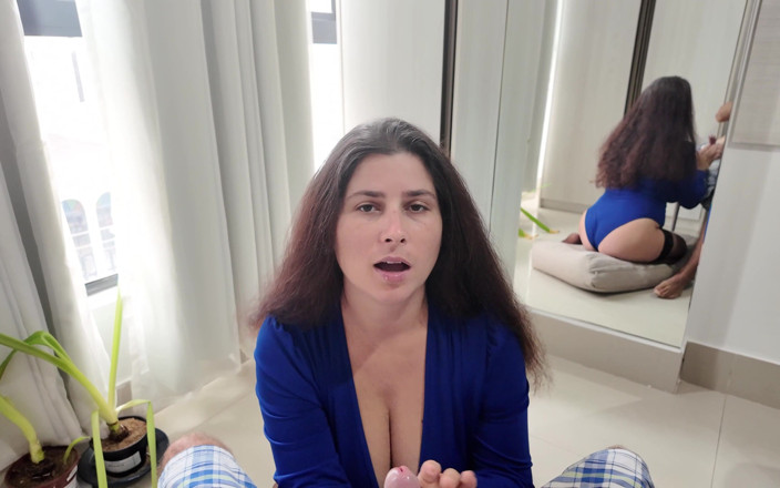 ExpressiaGirl: Jemné Kouření Od Sexy Manželky