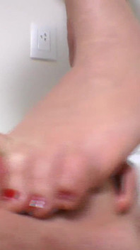 Karateka distruggendo la faccia dei piedi davvero