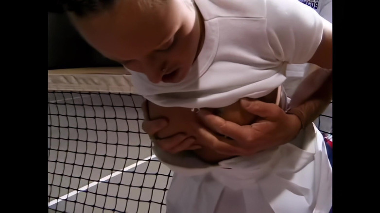 RATATATA!: Una Joven Zorra Follada Por La Noche Por El Maestro...