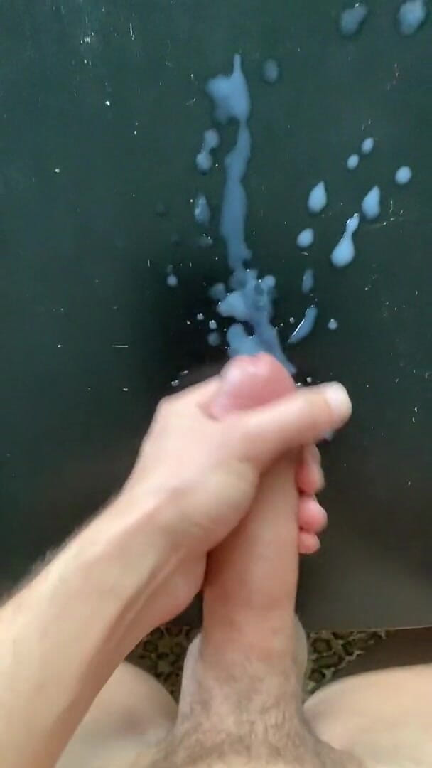 Edging4u89: Hung cock tons of cum
