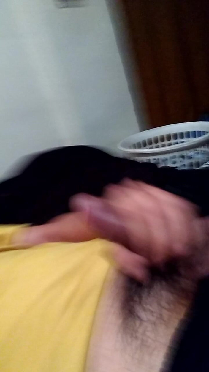 AlexAlejandro13: Pune pe un tricou galben să arate la fel