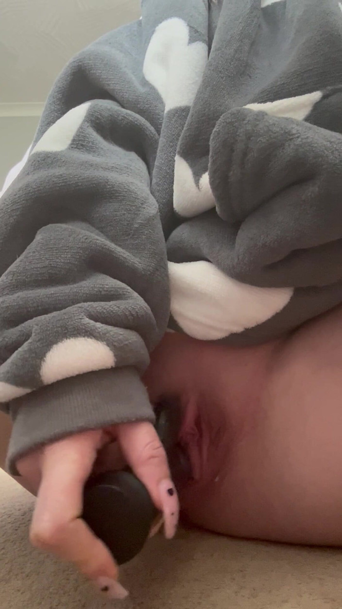 Mummy1993: Dildo Fun