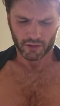 Büyük götlü sürtük Latin ve ateşli beyaz porno yıldızı Laney Grey ve Marina M ile genç üçlü seks