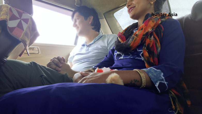 hunter Asia: Tante seksi yang nggak bercerai dientot di dalam mobil sama...