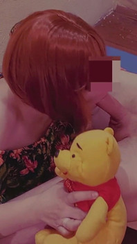 Mãe ingênua prova o do enteado no quarto dos fundos