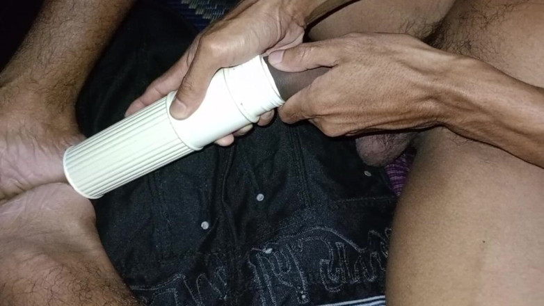 Eagle1800: Scopata con una bottiglia dopo poco piscio e sperma