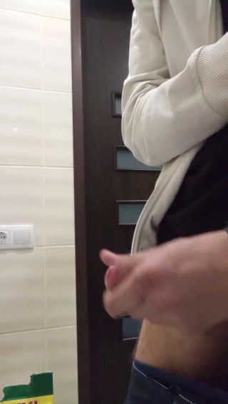 Valera4094: Shower masturbation 18+