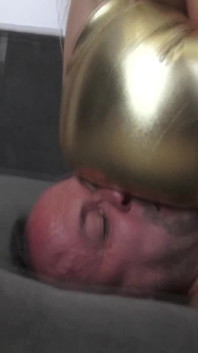 Shiny Leggings Facesitting