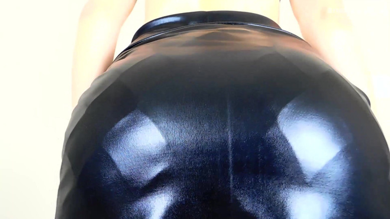 Stella Von Savage: Shiny Tease &amp; Face Sit Fishnets